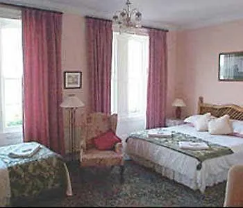 Desmond House