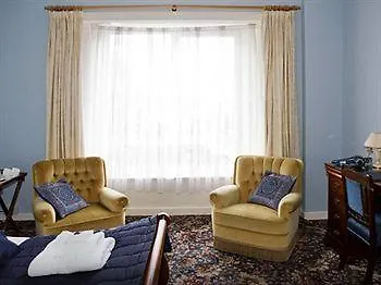 Desmond House קינסייל