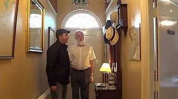 Hotel Desmond House 4*